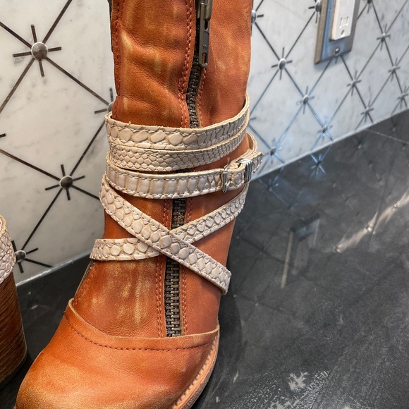 FREEBIRD Boots Light Brown with 3 Zippers + Tan Roping - Picture 5 of 11